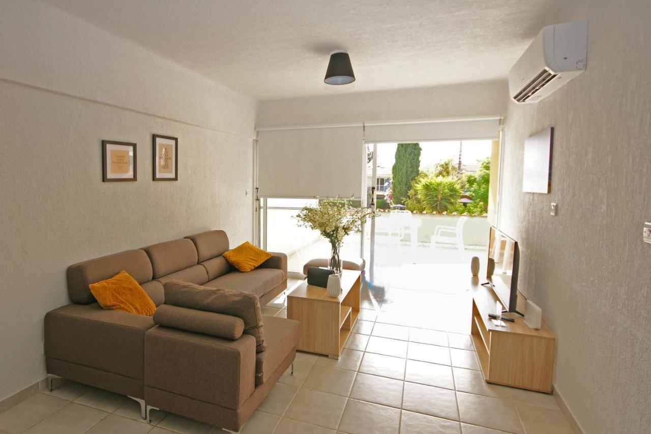 Resitour Paradise Gardens Paphos 外观 照片