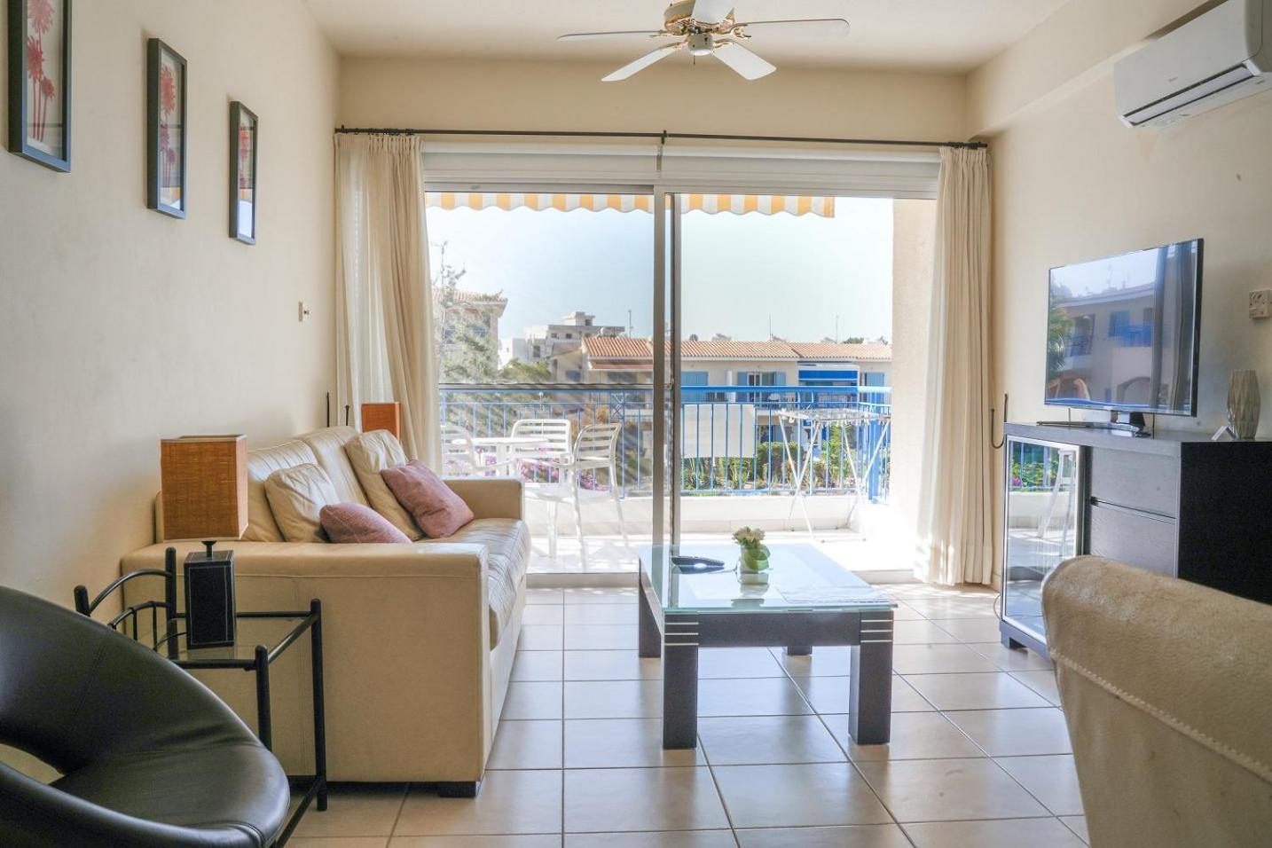 Resitour Paradise Gardens Paphos 外观 照片
