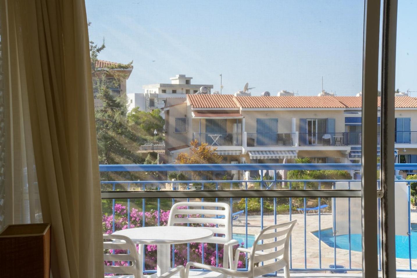 Resitour Paradise Gardens Paphos 外观 照片