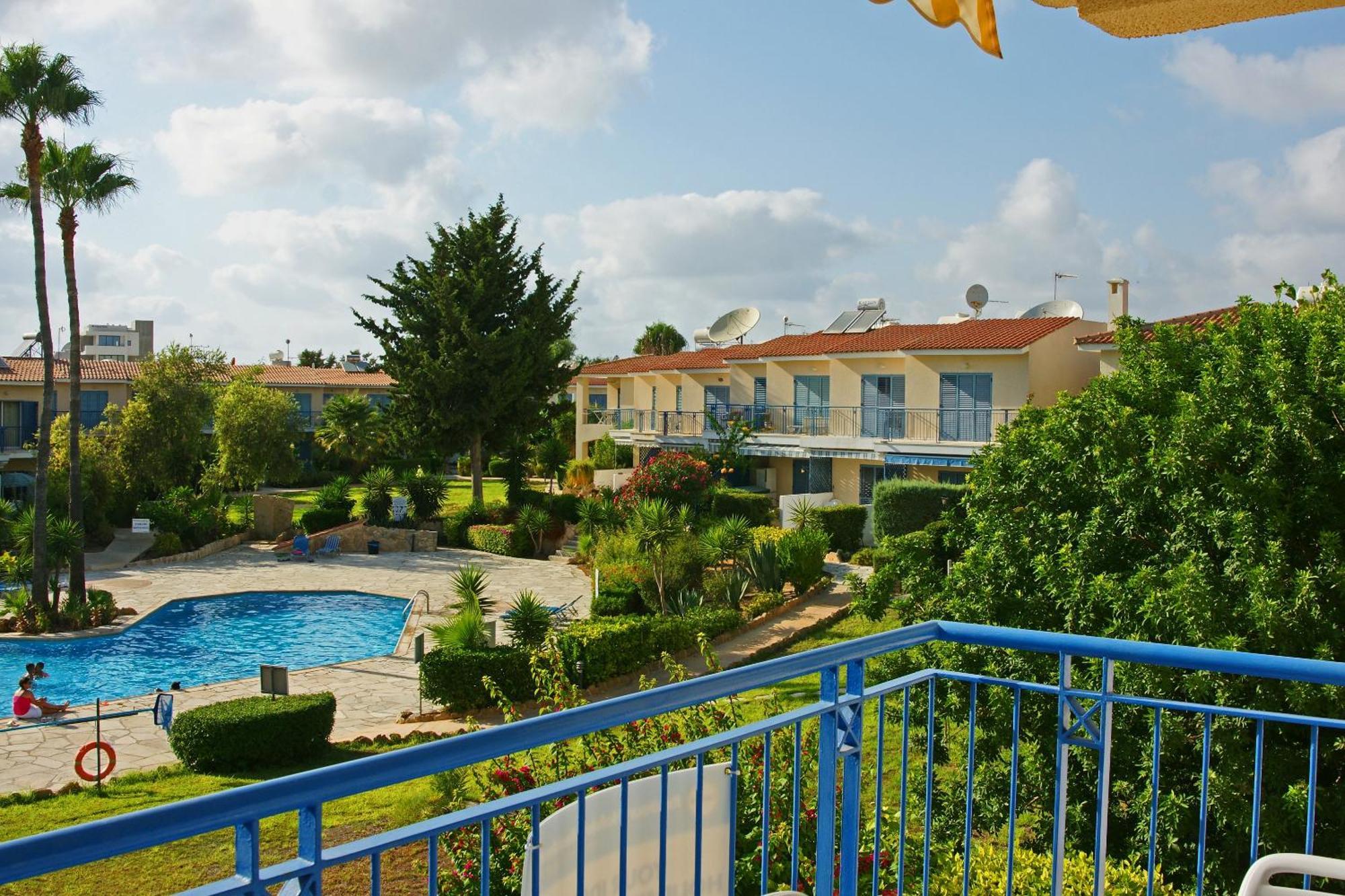 Resitour Paradise Gardens Paphos 外观 照片