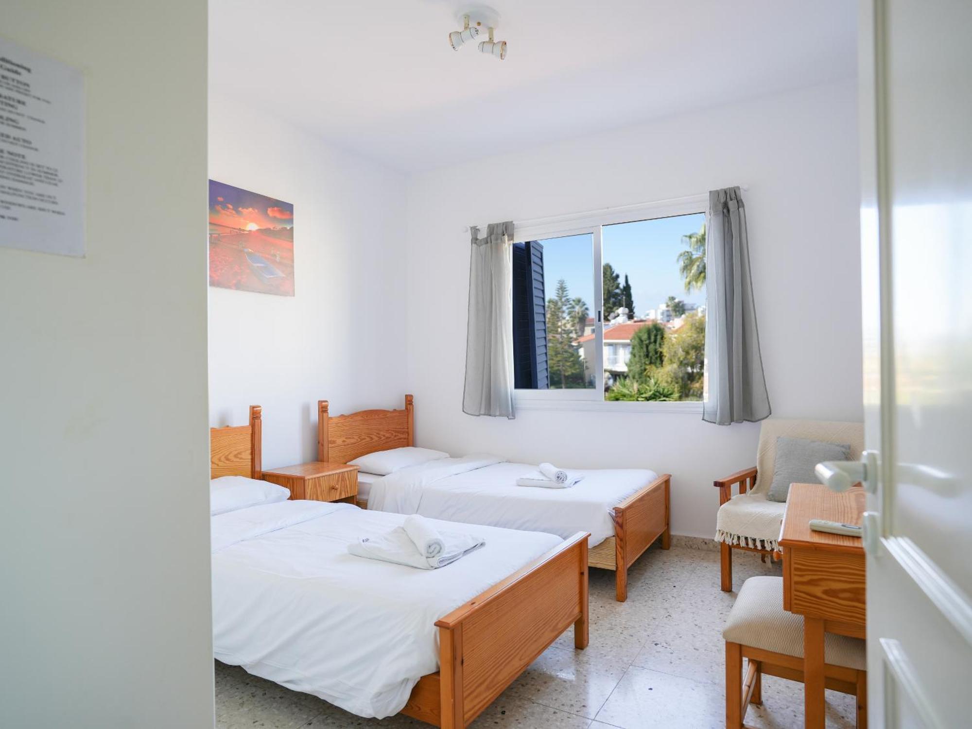 Resitour Paradise Gardens Paphos 外观 照片